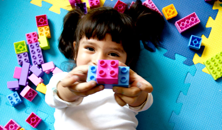 Скидка 49% на игру в лего-комнате для 1 ребёнка в детском игровом центре «Легоза» в ТЦ «Республика»