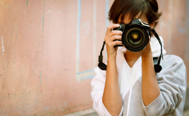 Онлайн-курсы от фотошколы «Кадр+»: искусство фотосъемки + фотография в путешествии! Скидка до 90%