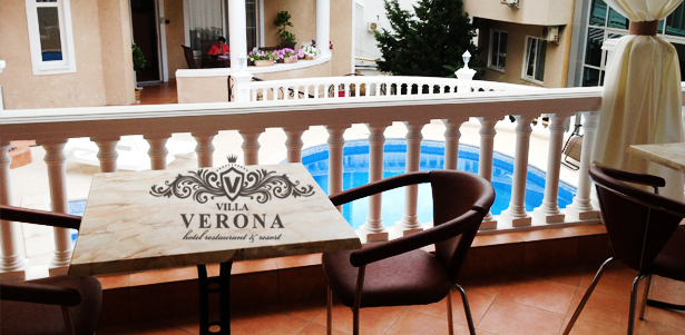 Скидка 50% на отдых в номере выбранной категории для 2 человек с завтраками в отеле Villa Verona в Крыму
