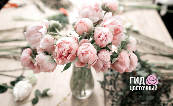 Букеты роз, гербер, пионов и альстромерий + прекрасные композиции в шляпных коробках от компании «Цветочный Гид». Скидка до 85%
