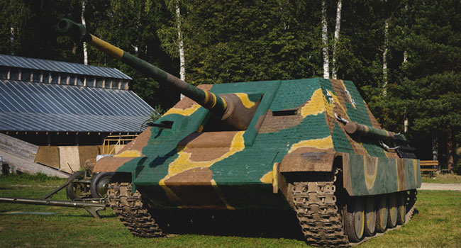 Скидка до 50% на катание на танке ПТ-САУ Jagdpanther, стрельбу, экскурсию по военному парку, фотосессию в военно-патриотическом клубе «Резерв»