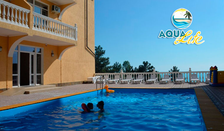 Скидка 50% на проживание для двоих или троих с развлечениями в отеле Aqua Life в Лоо