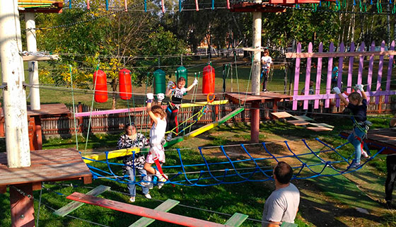 Скидка до 74% на взрослые и детские билеты в веревочный парк от компании «Тур-Сафари»