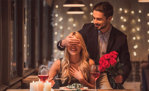 Романтическая ночь для двоих в апартаментах категории «Люкс» или романтическое свидание в «Москва-Сити» на 59 этаже башни «Империя» от компании City Event Group. Скидка до 68%
