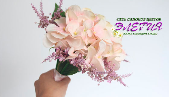 Скидка 50% на букеты роз, гербер, хризантем, альстромерий и пионов от сети салонов цветов «Элегия»