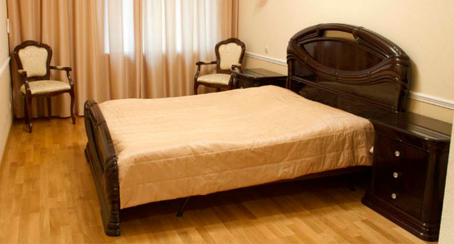 Скидка 50% на размещение в уютных номерах для одного или двоих в «Гостевых комнатах на Невском, 47» 