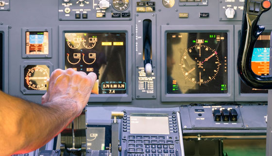30 или 60 минут виртуального пилотирования в центре FMX Aero. Скидка до 51%