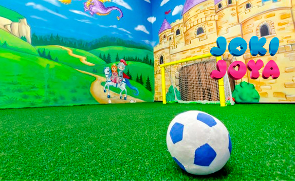 Целый день развлечений для детей в семейном парке активного отдыха Joki Joya в ТРЦ «Рио»: веревочный лабиринт, батуты, игровая зона и не только. Взрослые с детьми проходят бесплатно! Скидка до 40%