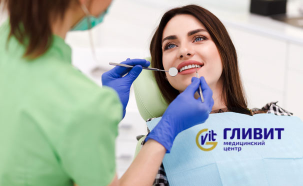 Скидка 69% на чистку зубов по системе Air Flow, отбеливание по технологии Amazing White Professional в стоматологии «Гливит»