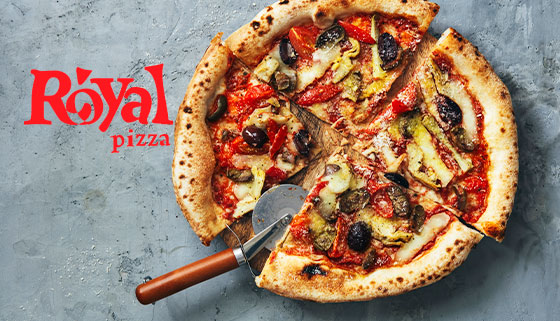 Скидка 50% на пиццу с мясом, грибами, морепродуктами и другими начинками от службы доставки Royal Pizza