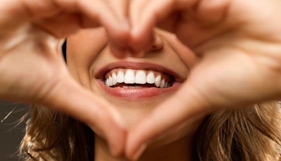 Скидка до 79% на установку скайса, чистку, отбеливание и удаление зубов, лечение десен у пародонтолога в стоматологической клинике «С. О. Ч. И.»