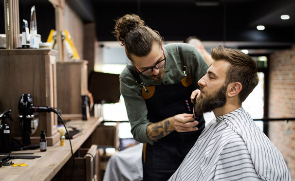 Коррекция бороды и мужская стрижка в барбершопе Mac Barber. Скидка 50%