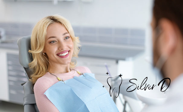 Лечение поверхностного или среднего кариеса с установкой пломбы, УЗ-чистка с Air Flow и удаление зубов в стоматологии Silver D. Скидка до 66%